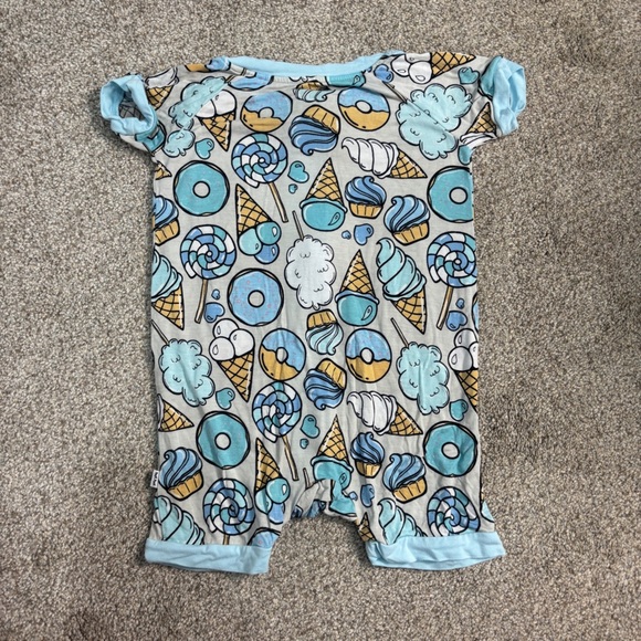 NWOT Little Sleepies Gray Sweet Treats Shorty Bamboo Viscose Zippy 6-12 months - Picture 7 of 10